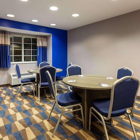 Microtel Inn & Suites By Wyndham Bethel/Danbury Extérieur photo