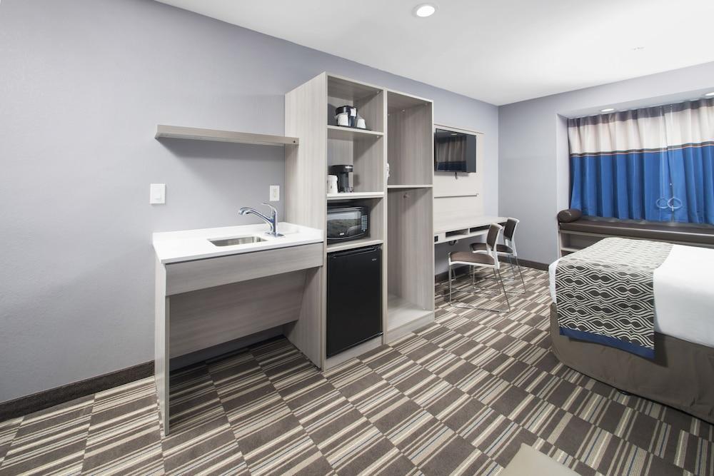 Microtel Inn & Suites By Wyndham Bethel/Danbury Extérieur photo