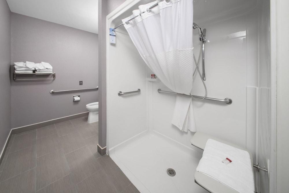 Microtel Inn & Suites By Wyndham Bethel/Danbury Extérieur photo