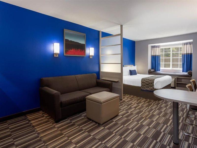 Microtel Inn & Suites By Wyndham Bethel/Danbury Extérieur photo