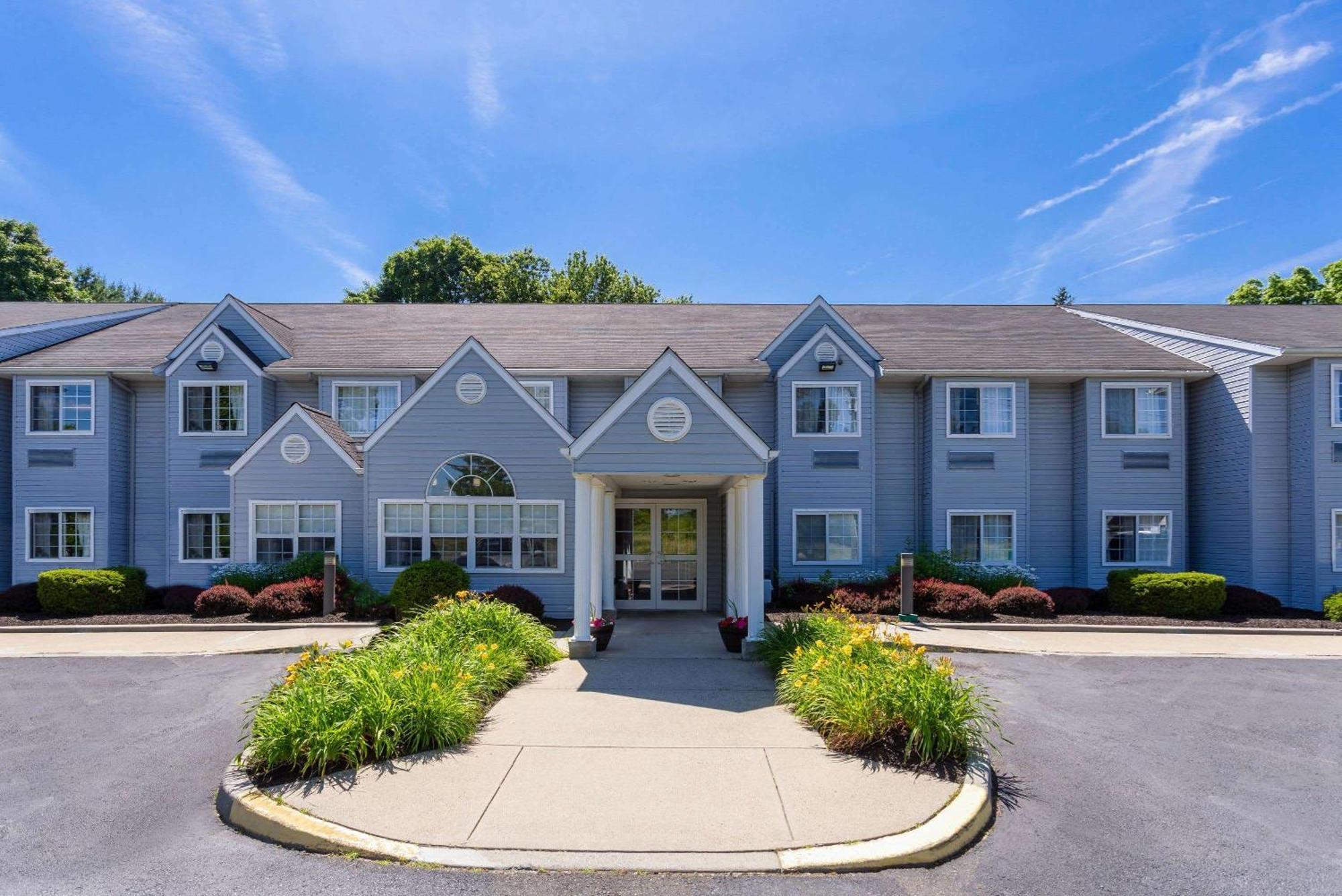 Microtel Inn & Suites By Wyndham Bethel/Danbury Extérieur photo