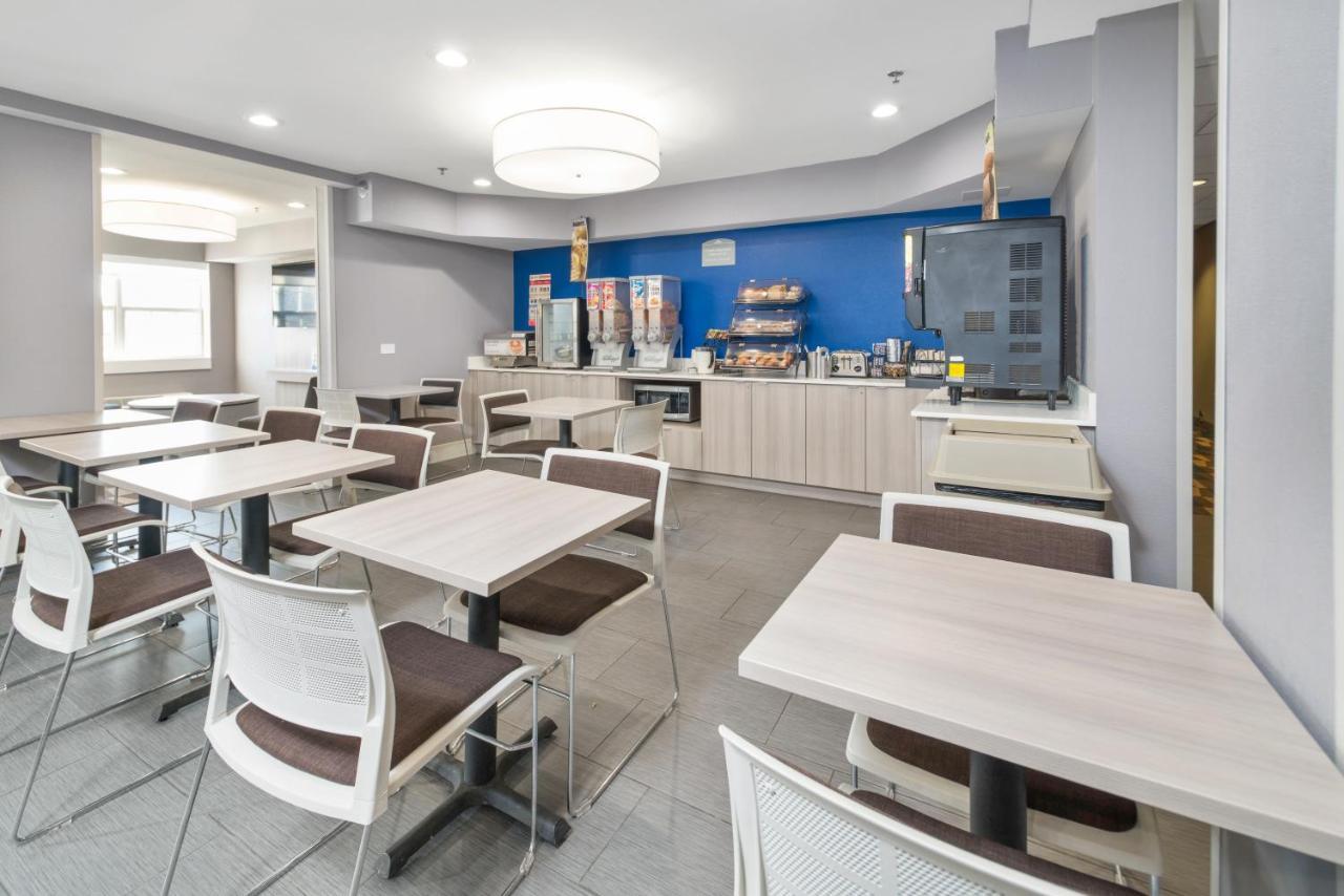 Microtel Inn & Suites By Wyndham Bethel/Danbury Extérieur photo