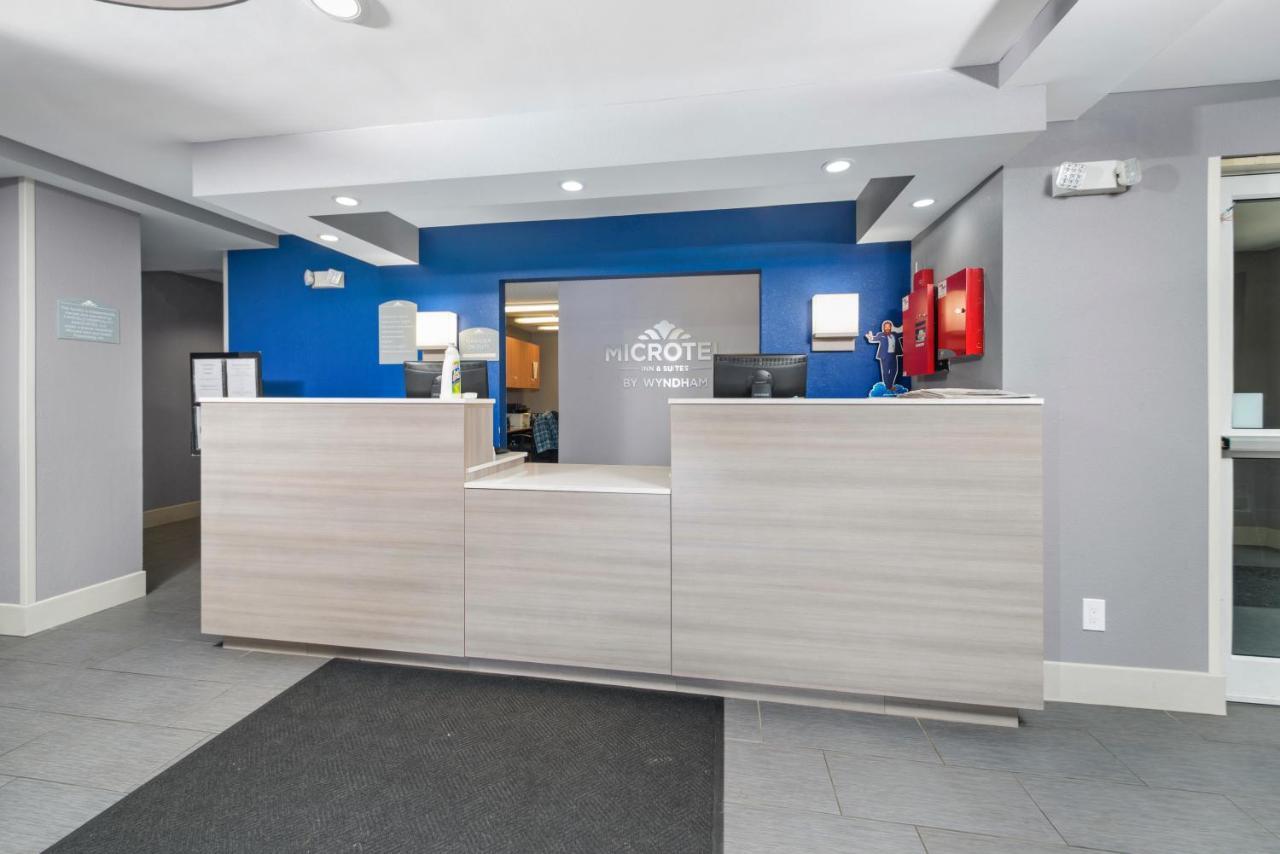 Microtel Inn & Suites By Wyndham Bethel/Danbury Extérieur photo
