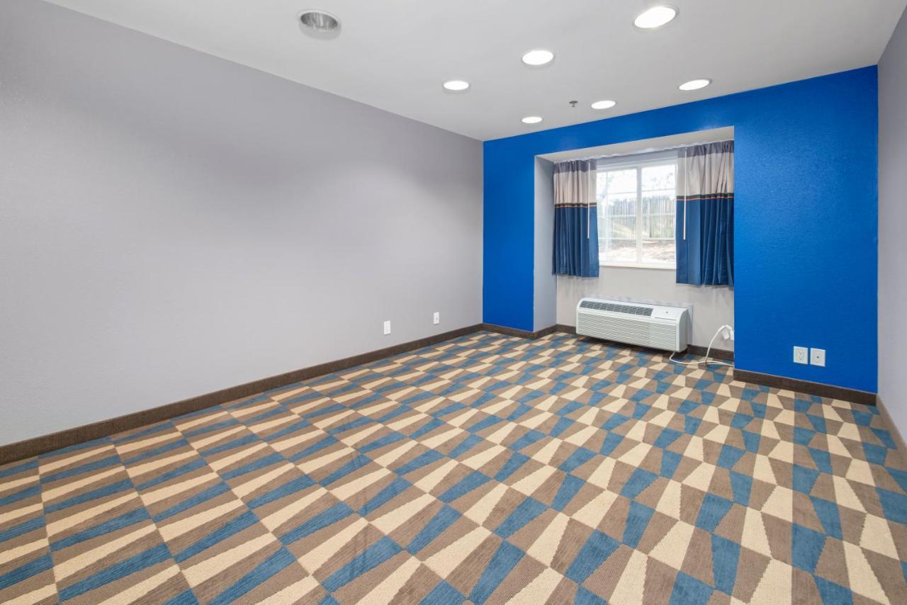 Microtel Inn & Suites By Wyndham Bethel/Danbury Extérieur photo
