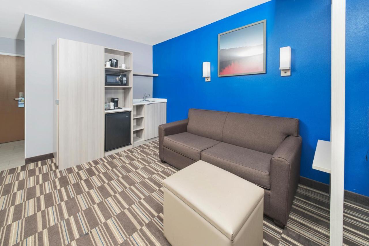 Microtel Inn & Suites By Wyndham Bethel/Danbury Extérieur photo