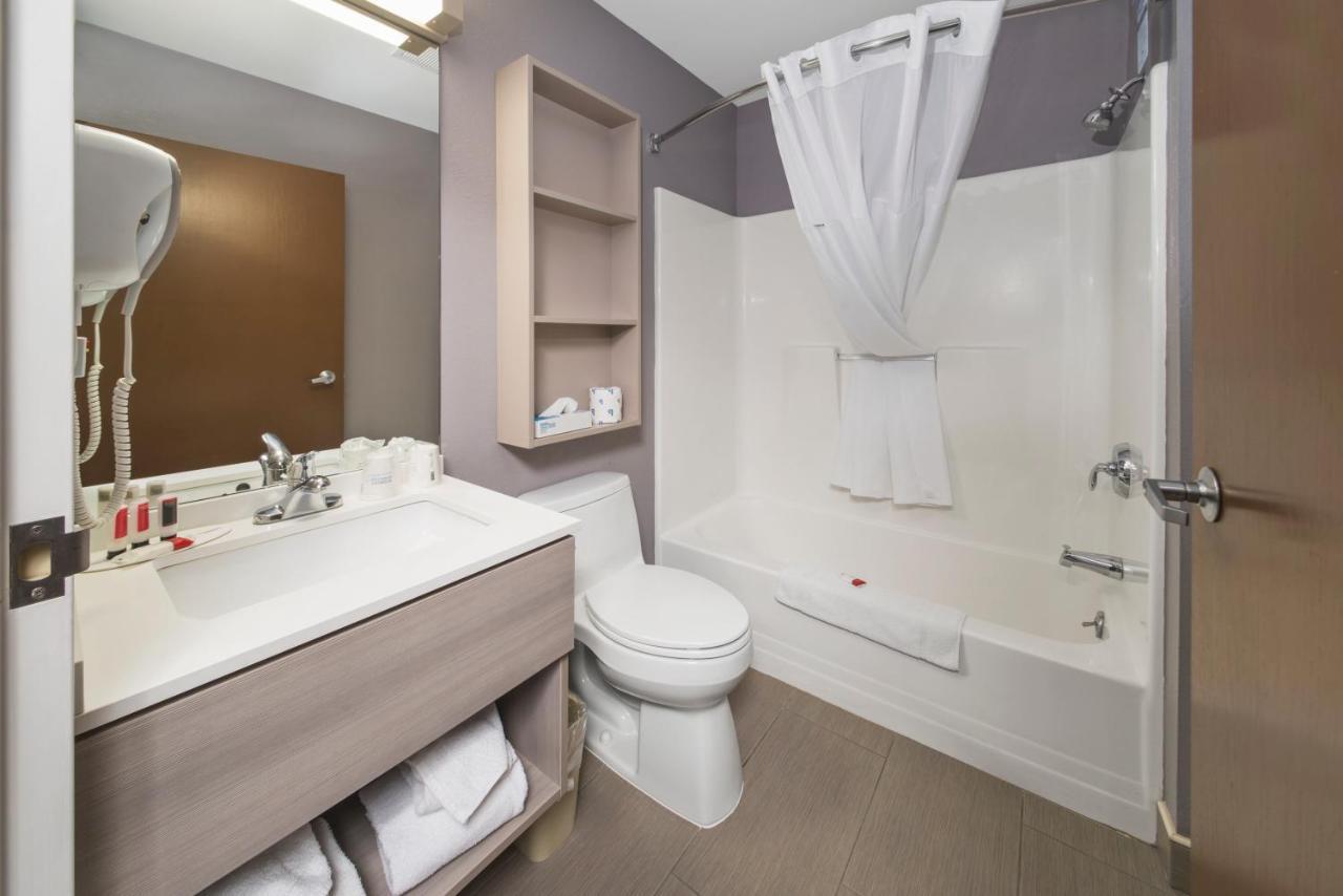 Microtel Inn & Suites By Wyndham Bethel/Danbury Extérieur photo