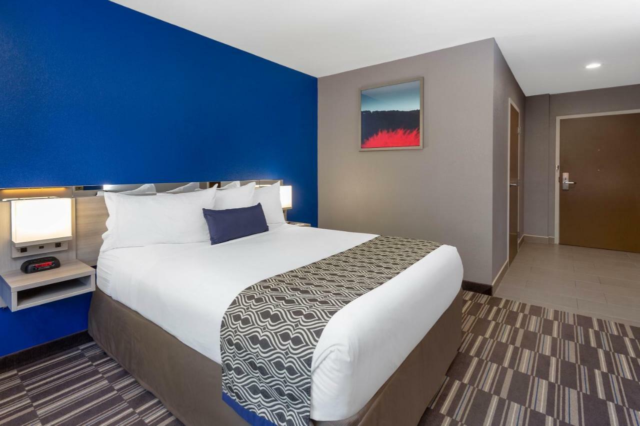 Microtel Inn & Suites By Wyndham Bethel/Danbury Extérieur photo